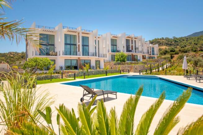 Stunning 2 Bedroom Seaview Loft Penthouse in Esentepe Image 81 1