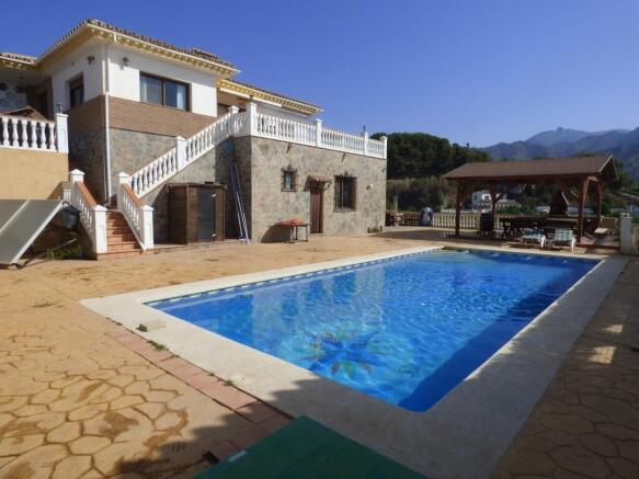 House & pool