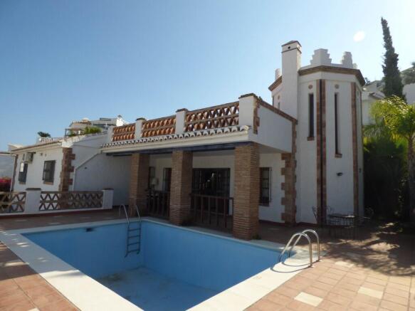 House & pool