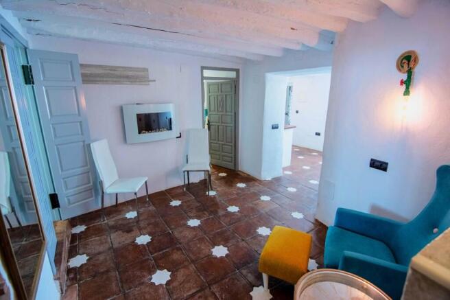 Lower lounge