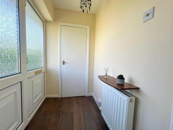Entrance.Hallway .jpg