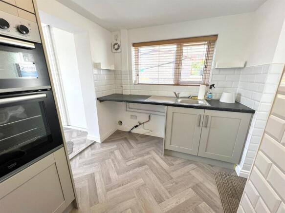 Kitchen..jpg