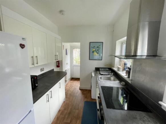 KITCHEN.jpg
