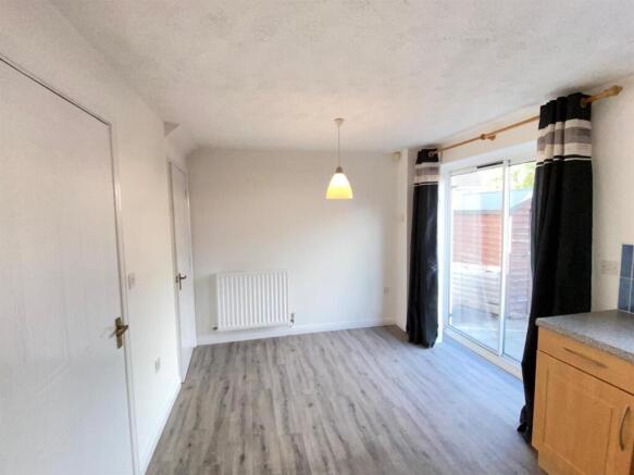 DINING AREA.jpg