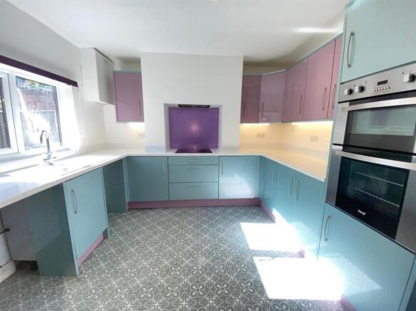 KITCHEN -.jpg