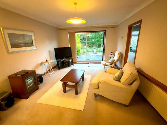 WhatsApp Image 2025-11-06 at 16.04.46_72dd3b0f.jpg