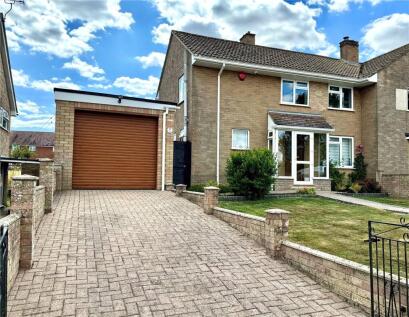 Highfield Crescent, Winterslow, Salisbury, Wiltshire, SP5