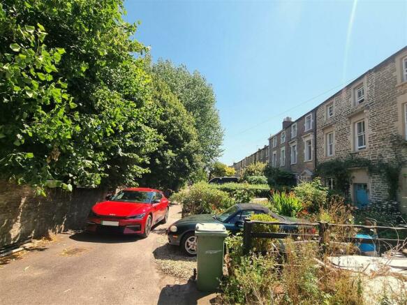 14 Keyford Terrace - Street Scene.jpg