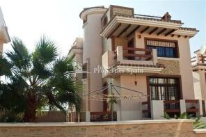 Photo of 4 bedroom house in Villamartin, Alicante, Spain