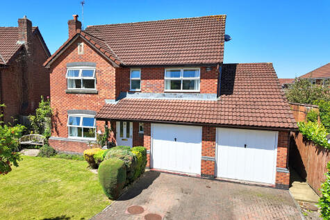 Park Farm Close, Longton