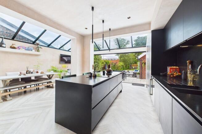 Family Dining Kit...