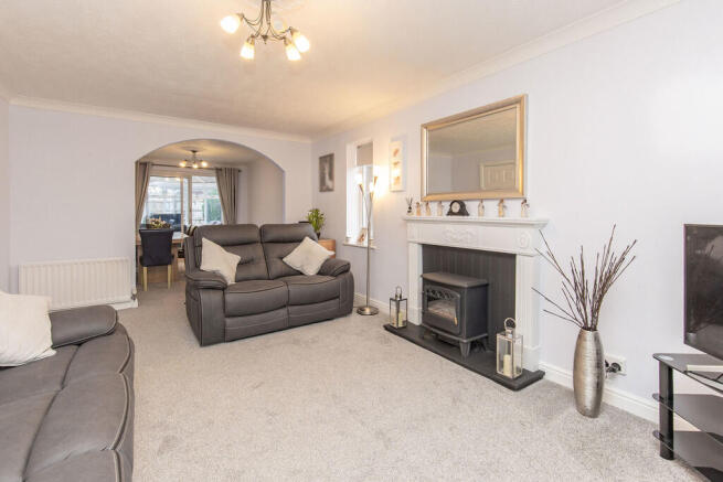 Living /Dining Ro...