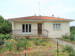 Photo of In a small village, only 5 minutes from Miramont de Guyenne and 10 minutes from Eymet