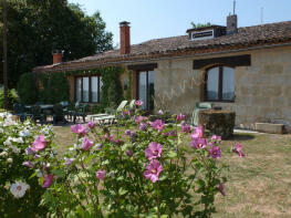 Photo of A few minutes from the shops of Lauzun and Miramont de Guyenne, 35 minutes from Bergerac airport