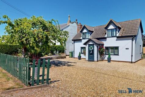 **NO CHAIN, WITH FAR REACHING VIEWS** Kimberly Cottage, Christchurch, Wisbech