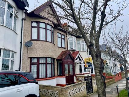 Woodfield Park Drive, Leigh-On-Sea, Essex, SS9