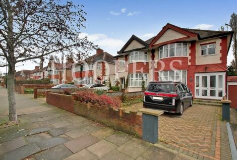 Birchen Grove, London, NW9