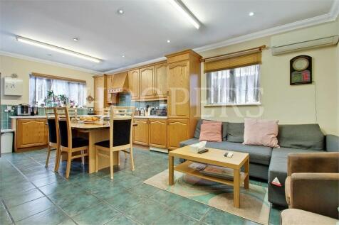 North Circular Road, London, NW10