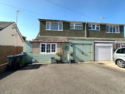 Grassmere Avenue, Telscombe Cliffs, BN10 7BY