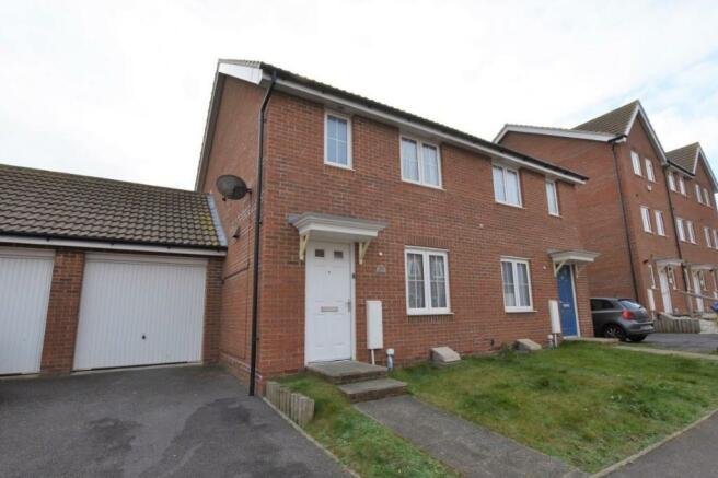 3 bedroom semi-detached house for sale in sarnia close, peacehaven