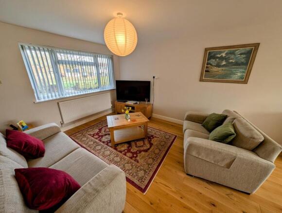 155 Littledean lounge 5.jpg