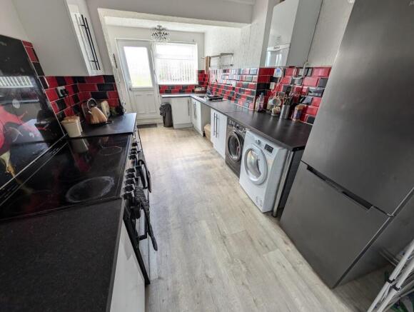 kitchen1.jpg