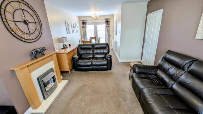 104 Stanshawe lounge 3.jpg