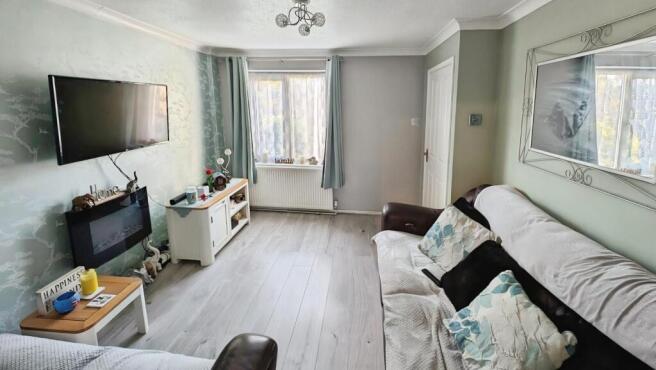 49 Elizabeth Crescent lounge a.jpg