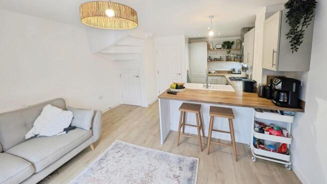 508 Dowsell Way kitchen e.jpg