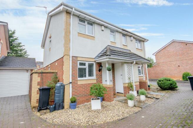 2 bedroom semi-detached house for sale in Churchill Close, Barrs Court ...