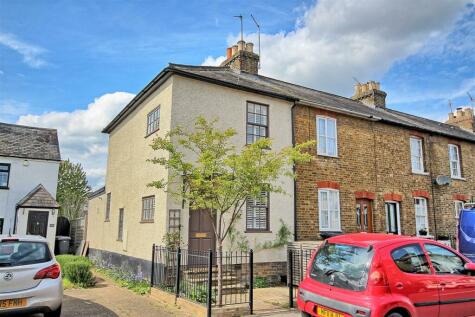 Ware - 2 bedroom end of terrace house for sale