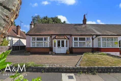 Geariesville Gardens, Barkingside