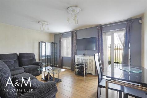 Oakside Court, Fencepiece Road, Barkingside