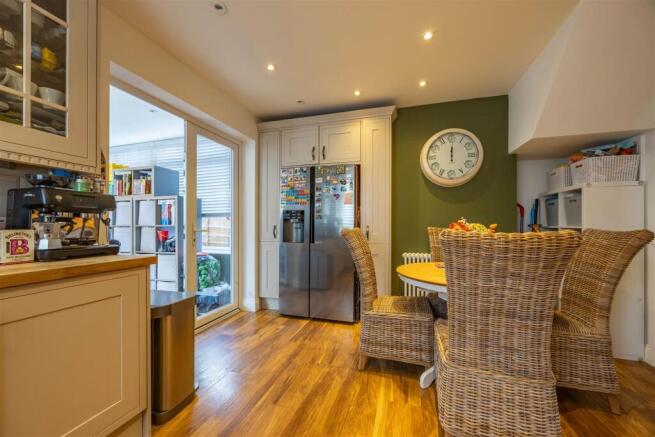 Kitchen/Breakfast Room