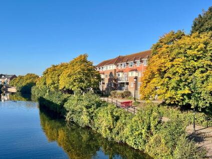 Dellers Court, Taunton - NO onward chain!