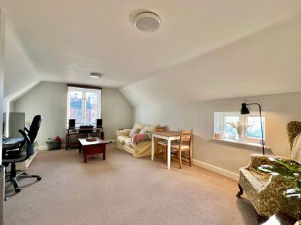 Staplegrove Road, Taunton - NO onward chain!