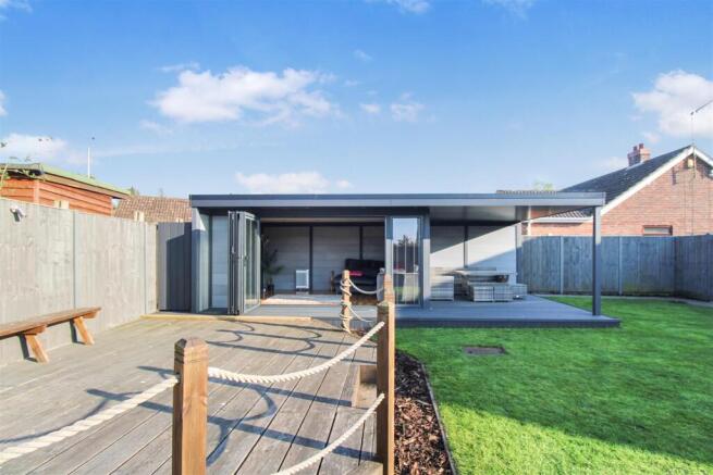 Garden room and decking