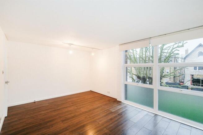 15 Harefield House-11_web.jpg