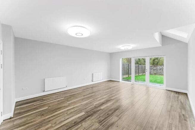 2 Rylston Close-7.jpg