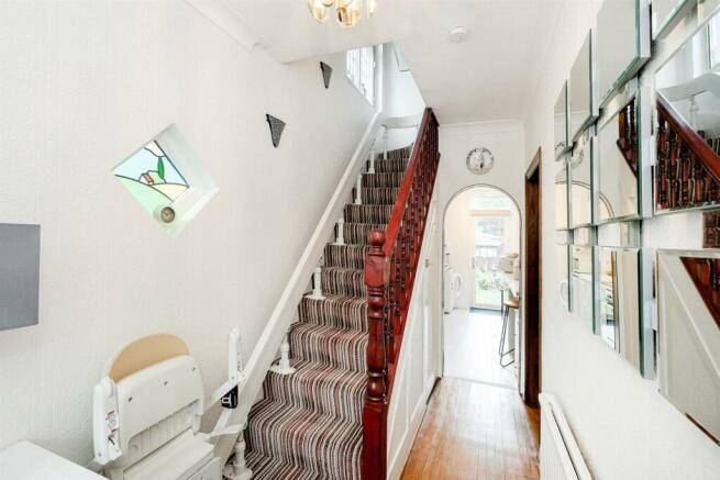 12 Brindwood Road-13_resized.jpg