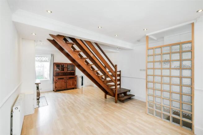 21 Woodend road-11.jpg