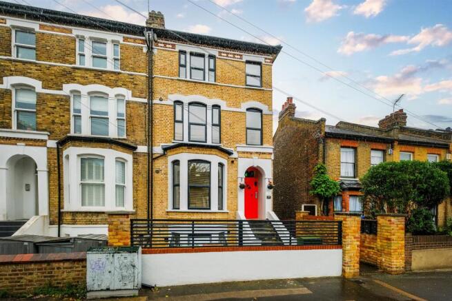 20 North Birkbeck Road - Flats 2, 3, 4-63_web.jpg
