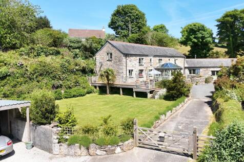 Mawnan Smith, Lower Tregarne, TR11