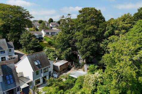 Penmere Drive, Falmouth, TR11