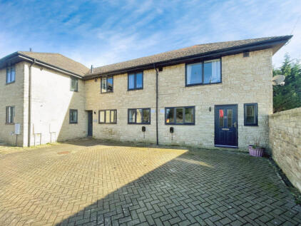 1 Woodstock Road East, Begbroke, OX5