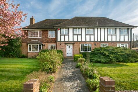 Cliff Road, Folkestone, CT20