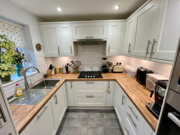 kitchen1.jpg