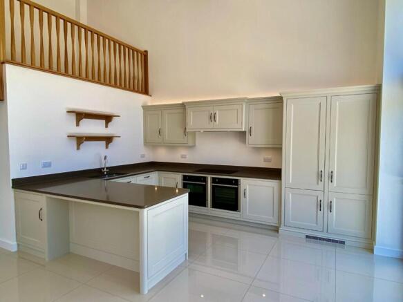 Kitchen 2.jpg