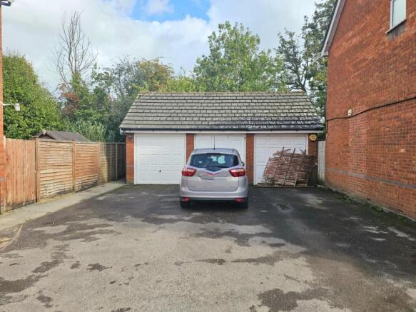 81 Woodlands Road.jpg