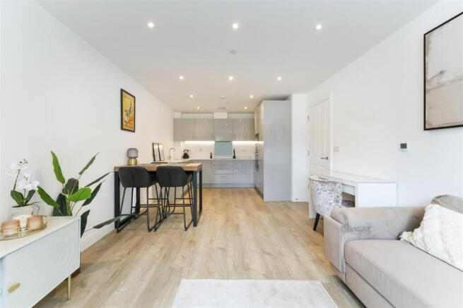 AURORA HOUSE, FLAT (6).jpg